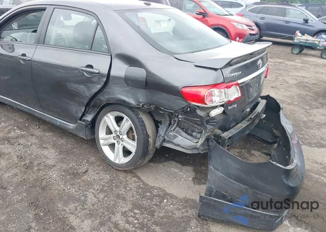 2013 Toyota Corolla S z USA, uszkodzony, nr VIN 2T1BU4EE9DC010241